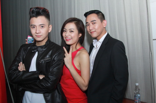 Hoàng Thùy Linh quot;nhắng nhítquot; bên Ngô Kiến Huy - 6