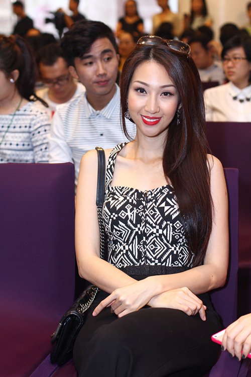 Mỹ Tâm cực quot;chấtquot; hội ngộ thí sinh Idol - 8