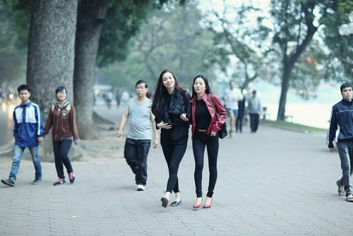 Hà Hồ mua nhiều vé ủng hộ liveshow Lệ Quyên - 4