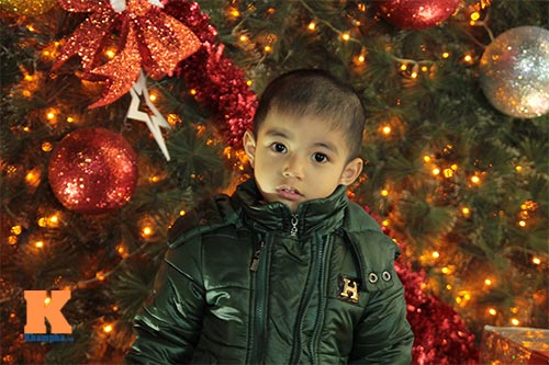 Trẻ miền Bắc ngộ nghĩnh đi chơi noel sớm - 6