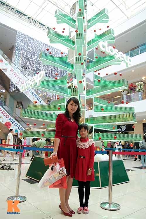 Trẻ miền Bắc ngộ nghĩnh đi chơi noel sớm - 3