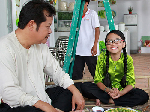 Phương Mỹ Chi tung nhạc phim hài Tết 2014 - 1