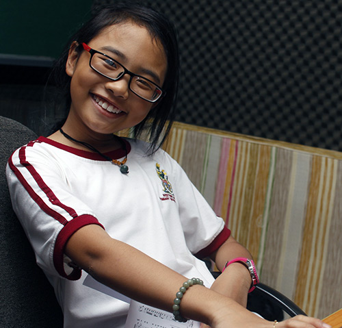 Phương Mỹ Chi tung nhạc phim hài Tết 2014 - 4