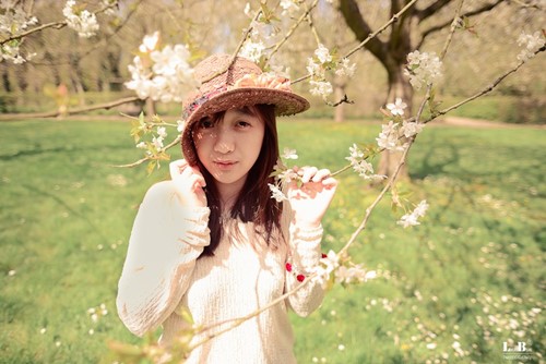 Cô gái Việt #039;hút mắt#039; giữa trời Paris - 19