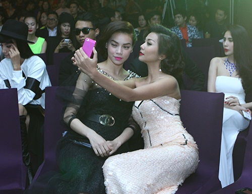 Thanh Hằng vui sướng ẵm giải Mỹ nhân của năm - 5