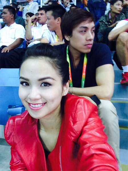 HH Diễm Hương diễu hành cùng đoàn thể thao VN - 2