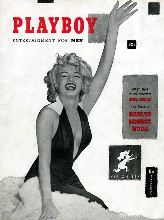 Năm 1953, người đẹp tóc vàng Marilyn Monroe xuất hiện trên ấn phẩm Playboy số đầu tiên. Biểu tượng sexy thế kỷ 20 khoe vẻ gợi cảm trong bộ bikini liền tối màu.
