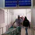 Tin tức - Tình trạng bé trai vụ chồng chém vợ rơi thai nhi