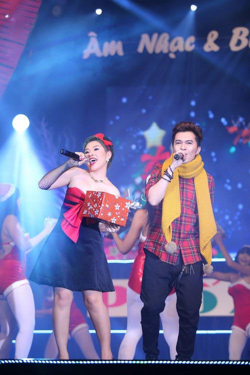 Hoàng Thùy Linh khóc trước tình cảm khán giả - 9