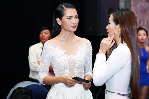 Minh Hằng, Anh Thư quot;thả rôngquot; vòng 1 - 7