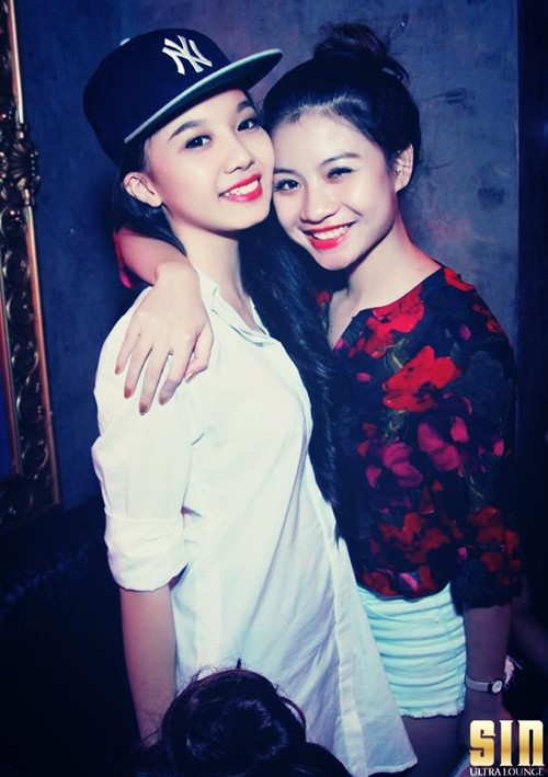 Cô nàng mũi to miệng rộng xinh như mộng - 14