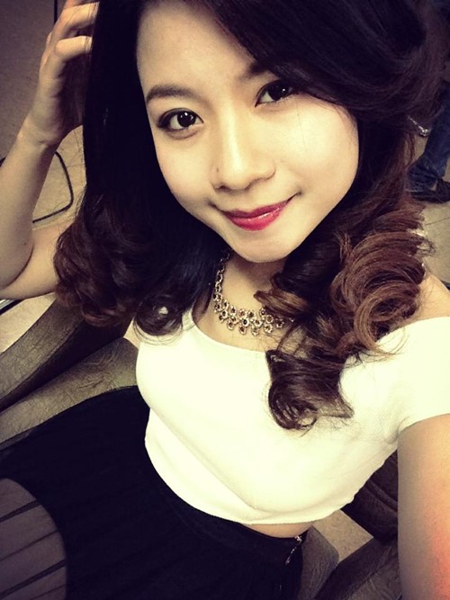 Cô nàng mũi to miệng rộng xinh như mộng - 4