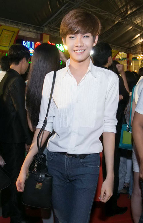 Style quot;ẻo lảquot; như con gái của Đào Bá Lộc - 11