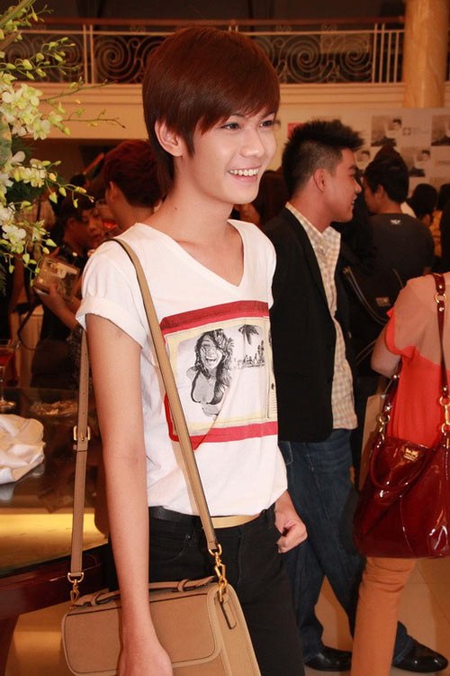 Style quot;ẻo lảquot; như con gái của Đào Bá Lộc - 12