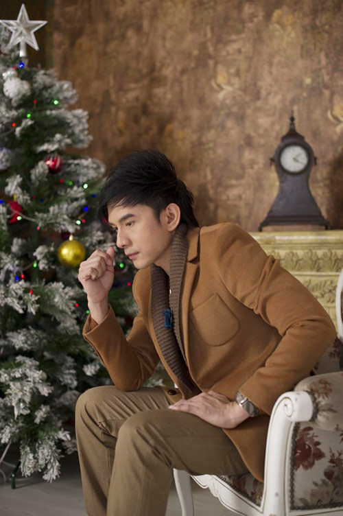 Thiếu vợ, Đan Trường một mình đón Giáng sinh - 1