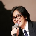 Làng sao - Lộ danh tính bạn gái của Bae Yong Joon