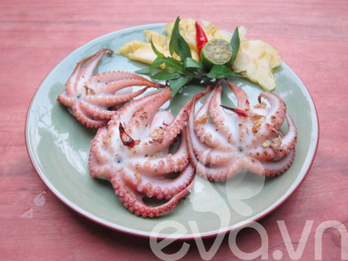 Đổi món với bạch tuộc nướng muối ớt - 5