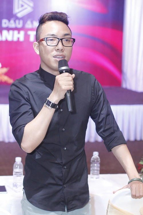 Thanh Thảo được người yêu quot;đại giaquot; hôn vội - 4