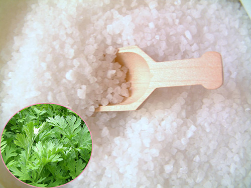 Học người Huế chườm muối giảm mỡ bụng - 3