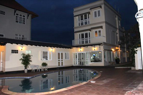 Tổ ấm triệu đô ba sao U50 Vbiz - 14