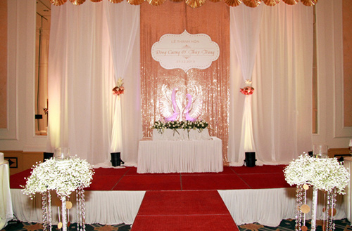 Gu trang trí tiệc cưới tiền tỷ của sao Việt - 16