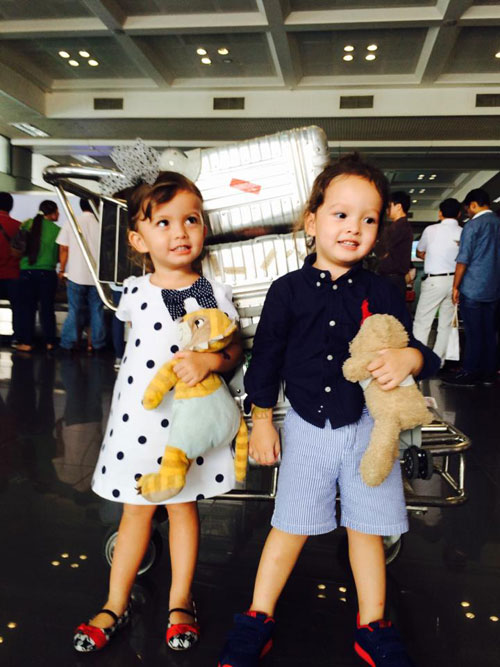 Váy xinh quot;ngắm mãi không chánquot; của con gái Hồng Nhung - 6