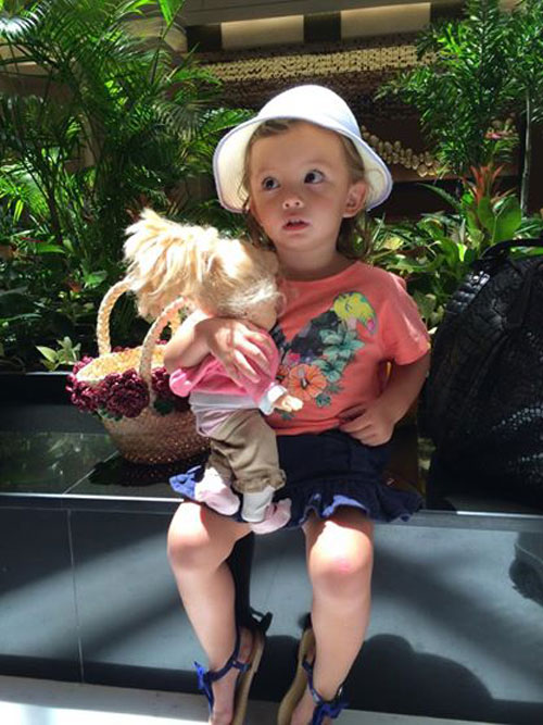 Váy xinh quot;ngắm mãi không chánquot; của con gái Hồng Nhung - 9