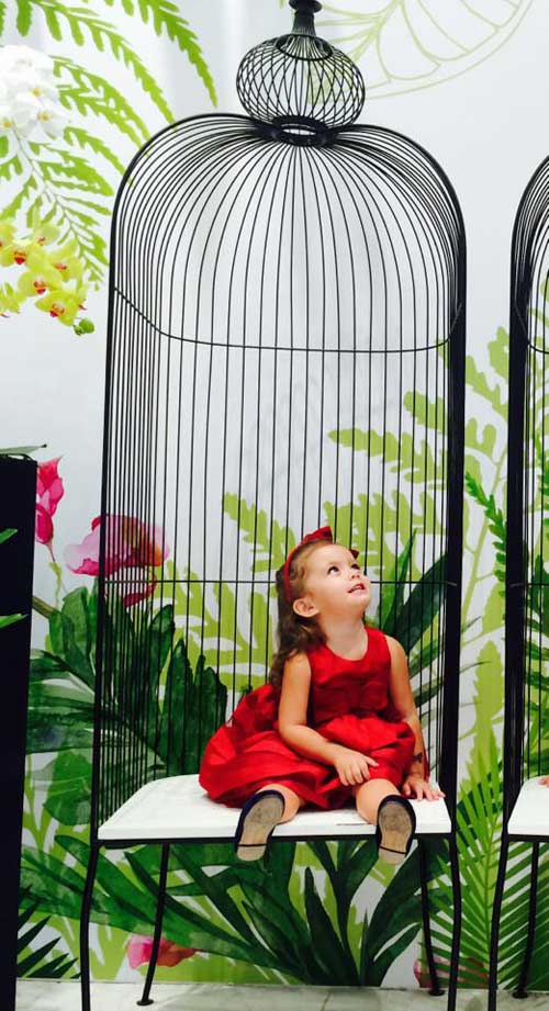 Váy xinh quot;ngắm mãi không chánquot; của con gái Hồng Nhung - 2