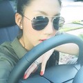Làng sao - Ngọc Quyên hạnh phúc khoe xe hơi chồng tặng