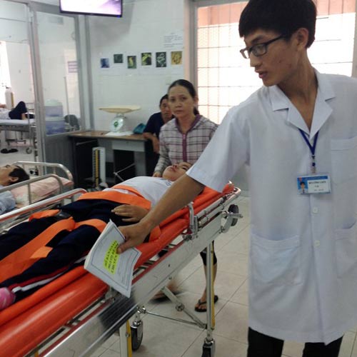 9 học sinh nhập viện sau khi tiêm vắc-xin sởi, rubella - 1