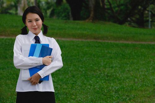 Chán kiểu gái già công sở #039;cưa sừng làm nghé#039; - 3