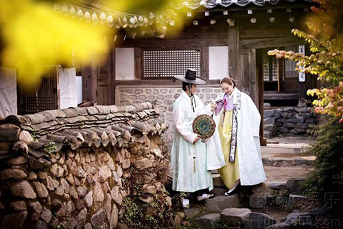 Lộ thêm loạt ảnh cưới như phim cổ trang của Chae Rim - 2