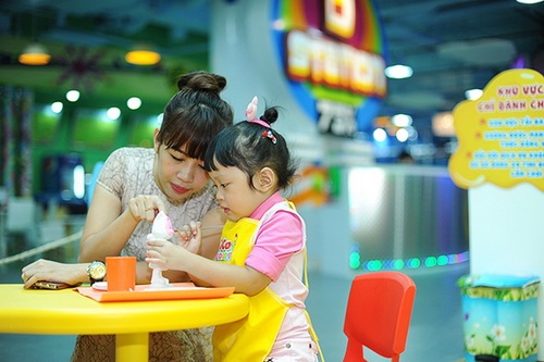 Đan Lê, Thanh Vân Hugo khoe con trai hotboy - 10