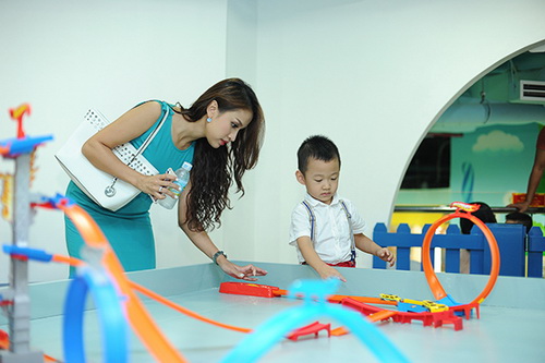 Đan Lê, Thanh Vân Hugo khoe con trai hotboy - 7