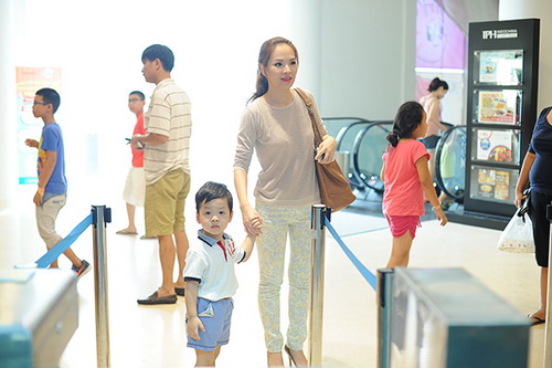 Đan Lê, Thanh Vân Hugo khoe con trai hotboy - 2