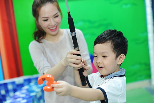 Đan Lê, Thanh Vân Hugo khoe con trai hotboy - 3