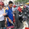 Mua sắm - Giá cả - Xăng tiếp tục giảm gần 700 đồng/lít từ 12h trưa nay