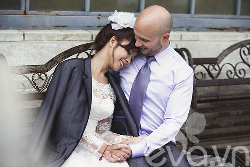 Cô gái xinh đẹp lấy chồng Tây không cần cưới rình rang - 3