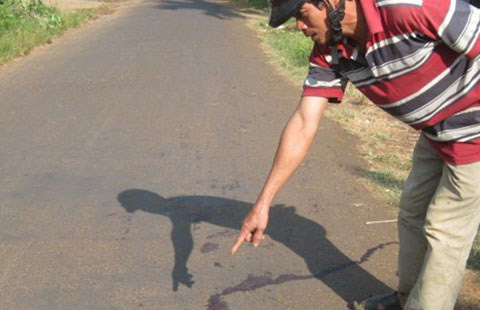 Đi đòi nợ, một thanh niên bị nhóm 20 côn đồ truy sát - 1