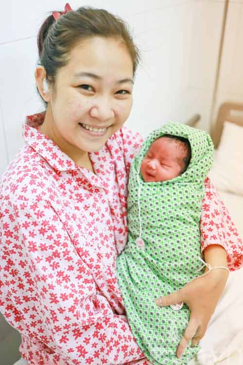 Vào BV Phụ sản ngắm các bé gái chào đời ngày 20/10 - 9