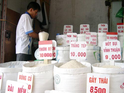 Xuất khẩu gạo ưu đãi người ngoài? - 1