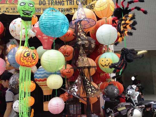 Thị trường Halloween: Hàng Trung Quốc áp đảo - 2