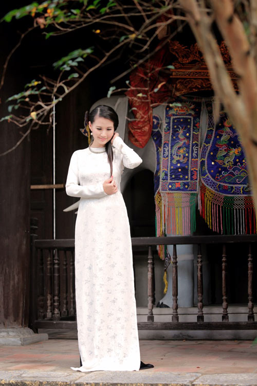 HH Sương Đặng óng ả trong dáng hình cô gái Hà Nội - 1