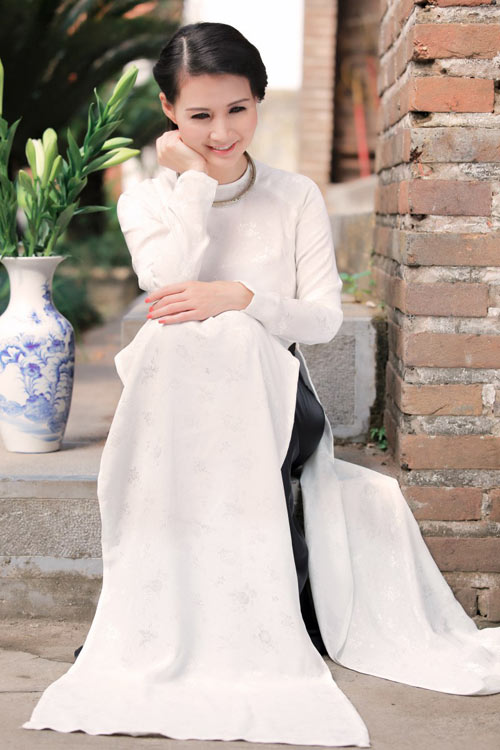 HH Sương Đặng óng ả trong dáng hình cô gái Hà Nội - 4