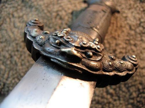 Rồng quot;bayquot; vào nhà, giải trừ Tam Sát - 9