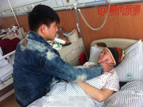 Chàng trai cầu hôn bạn gái bị ung thư - 5