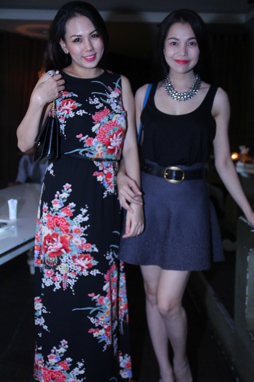 Nguyễn Văn Chung hôn vợ ngọt ngào tại sự kiện - 17