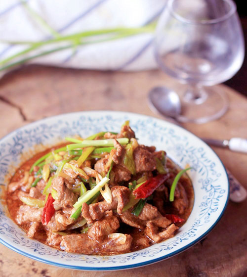 Thịt bò xào hành nóng hổi, ngon cơm - 4