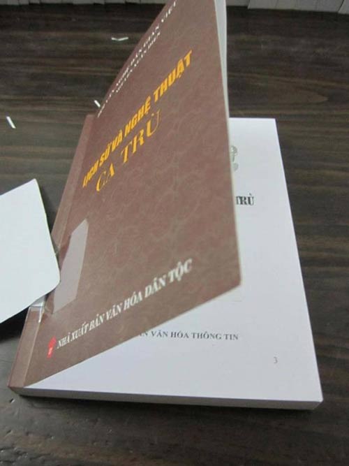 Ngán ngẩm những lỗi sai ngớ ngẩn trên sách - 1