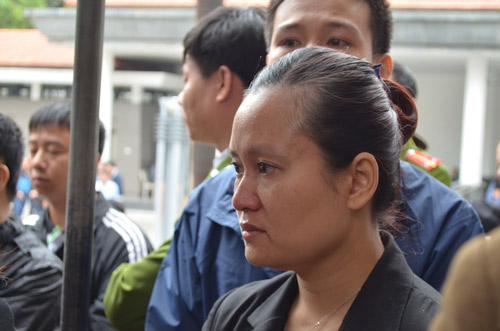 Thép rơi chết người: Gia đình khóc ngất trong lễ viếng - 11